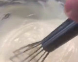 Foto del paso 3 de la receta: Postre en vasitos de piña al brandy