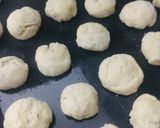 Foto del paso 5 de la receta: PANCITOS SABORIZADOS CON 🧅CEBOLLA🧅 (realizados con harina con levadura incorporada)