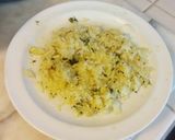 A picture of step 5 of Rice with coconut and radish.