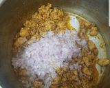 A picture of step 7 of Chicken &vegetable samosas.