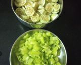 A picture of step 1 of Kachre Mirchi ki sabji.