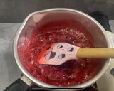 Foto langkah ke 3 dari resep Korean Strawberry Milk.