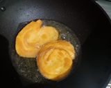 A picture of step 4 of Chiroti.