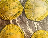 Foto del paso 6 de la receta: Sorrentinos gigantes verdes de panceta