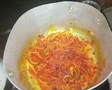 A picture of step 2 of Macroni jollof.