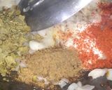 A picture of step 2 of Masala Aloo Grilled Toast.