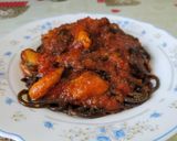 Foto del paso 6 de la receta: Espaguetis negros con salsa de mejillón y alga