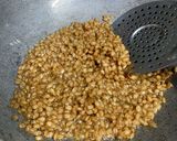 A picture of step 3 of Nishaaste ka Halwa(Soaked Whole wheat flour Sheera).
