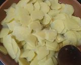 Foto del paso 3 de la receta: Tortilla de patatas con chorizo y cebolla caramelizada Stiller