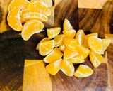 A picture of step 4 of Salad with chicken and tangerines.