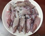 Hình bước làm 1 của món Mực trứng hấp hành gừng