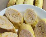 Foto langkah ke 7 dari resep Chicken Egg Roll.