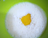 Foto del paso 3 de la receta: Bizcocho de yogur de limón con zumo de limón natural