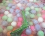 Foto langkah ke 5 dari resep Bubur Candil Pelangi.