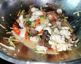 รูปขั้นตอนการทำที่ 3 ของ ไก่ผัดพริกขิง