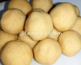 A picture of step 2 of Chocolate milk ball cookies.