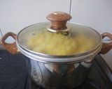 Foto langkah ke 4 dari resep Kepok Kuning Unti.