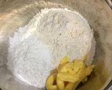 Foto langkah ke 1 dari resep Stik Bawang Renyah.