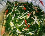 Foto langkah ke 5 dari resep Tumis kucai tauge.