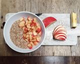 A picture of step 7 of Apple pie oatmeal.