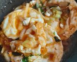 Foto langkah ke 3 dari resep Telor Ceplok Saos Tiram.