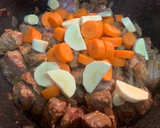 Foto del paso 2 de la receta: Ternera en salsa de cerveza