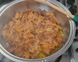 Foto del passaggio 4 della ricetta Finferli saltati con pasta fresca🍄‍🟫🍅🧄🧅🍝