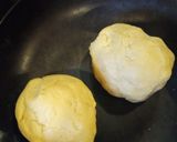 A picture of step 2 of Crispy chinchin.