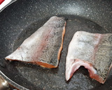 Foto del paso 4 de la receta: Trucha a la plancha con jamón y brócoli al ajillo