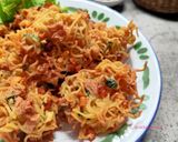 Foto langkah ke 4 dari resep Bakwan mie no tepung 2.