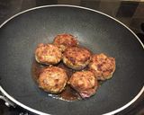 A picture of step 5 of Chiftele (Romanian meatballs).