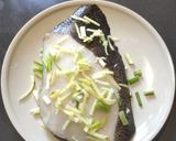 A picture of step 1 of Steam Halibut.
