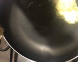 A picture of step 1 of Onion Soup.