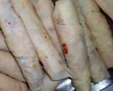 A picture of step 4 of Chicken egg vegetable rolls.