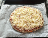 Foto del paso 6 de la receta: Pizza de pisto con atún y queso