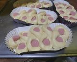 Foto langkah ke 5 dari resep Caterpillar Bread.