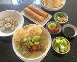 Foto langkah ke 1 dari resep Soto Kuning Bogor.