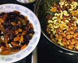 A picture of step 1 of Dry fruits bites.