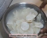 Foto langkah ke 2 dari resep Keripik Singkong Balado.