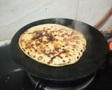 A picture of step 4 of Aloo Paratha.
