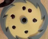 Foto del passaggio 5 della ricetta Ciambella al Limone con Ciliegie