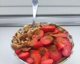 Foto del paso 5 de la receta: Bowl de yogurt griego con fresas y nueces