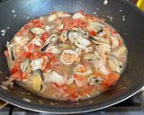 A picture of step 3 of Mussels and Shrimp Tomato Pasta.