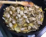 Une image de l'étape 11 de Poulet au citron et poivrons.