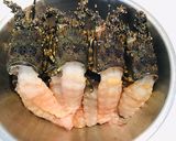 รูปขั้นตอนการทำที่ 1 ของ กุ้งล้อบสเตอร์เนยกระเทียมอบชีส คีโต