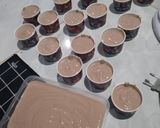 Foto langkah ke 3 dari resep Ice Cream Walls Cokelat homemade.