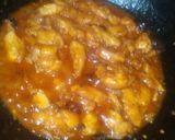A picture of step 4 of Crispy honey chicken chili.