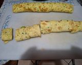 Foto del passaggio 6 della ricetta Rotoli di Frittata alla Pizzaiola con Zucchine e Scamorza
