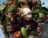 Foto langkah ke 5 dari resep Oseng Cumi Mercon.