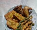 Foto langkah ke 5 dari resep Ayam ungkep+peda+tempe ma kacang panjang goreng.
